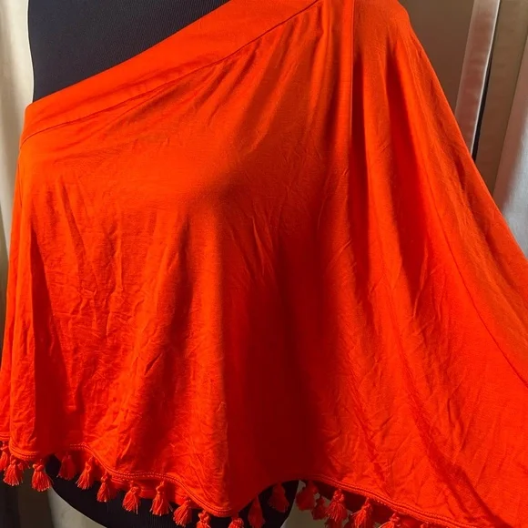 Trina Turk Vibrant Red Top - Picture 3 of 4